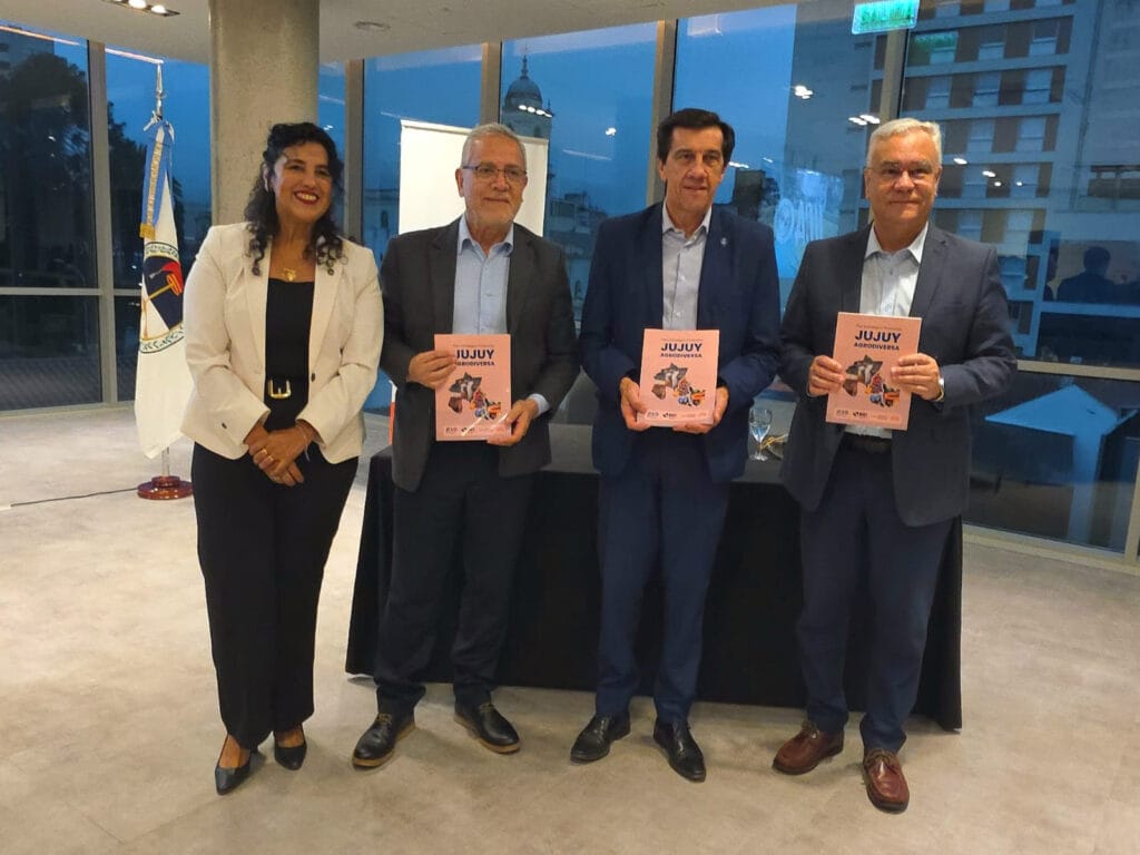 Patricia Ríos, Secretary of Productive Development; Juan Carlos Abud, Minister of Economic Development and Production; Carlos Sadir, Governor of Jujuy; and Fernando Camargo, IICA Representative in Argentina.